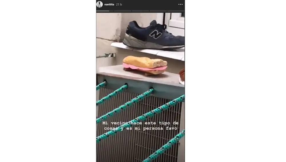 El vecino de Anna Castillo ventilando su bocata