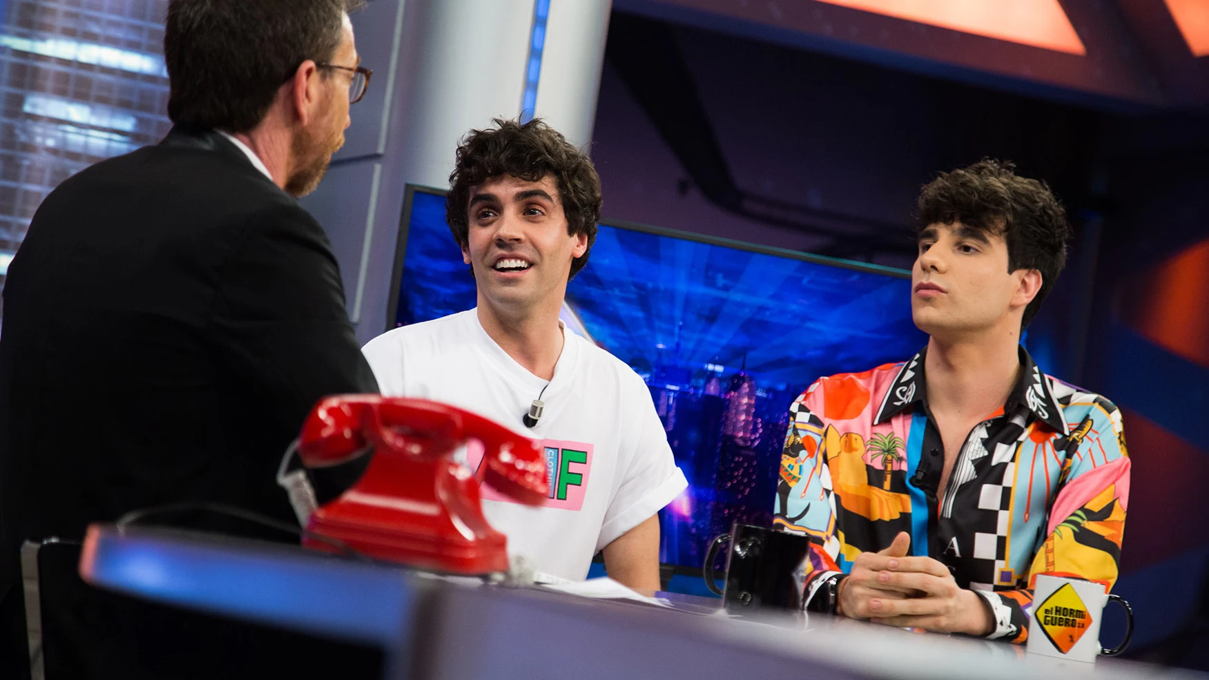 VÍDEO: 'Los Javis' se ponen románticos en 'El Hormiguero 3.0': "Estamos más enamorados que nunca"