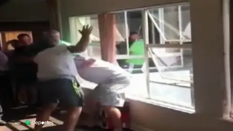 Pelea entre dos golfistas en un torneo amateur: "¡Eres un ladrón!" Pelea entre dos golfistas en un torneo amateur: "¡Eres un ladrón!"
