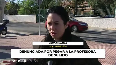 Una madre propina un cabezazo y rompe el labio a una profesora de Málaga porque su hijo se quedó con hambre en el desayuno Una madre propina un cabezazo y rompe el labio a una profesora de Málaga porque su hijo se quedó con hambre en el desayuno