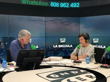 Cristina Villanueva y Juan Ramón Lucas en La brújula Cristina Villanueva y Juan Ramón Lucas en La brújula