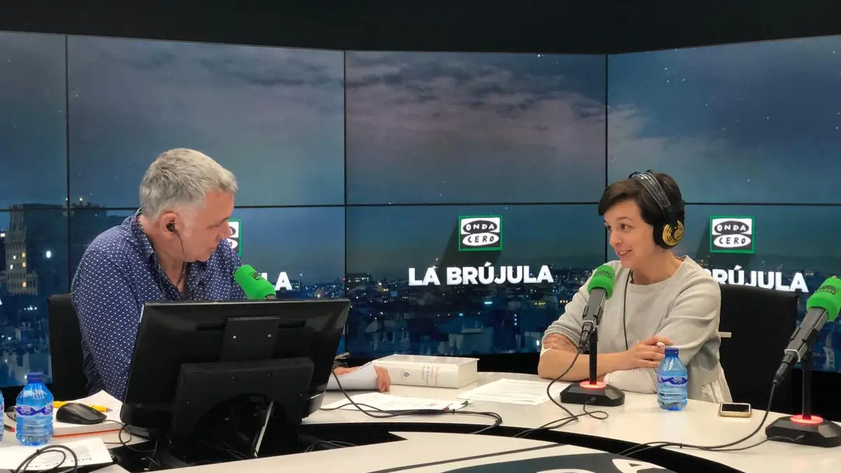 Cristina Villanueva y Juan Ramón Lucas en La brújula Cristina Villanueva y Juan Ramón Lucas en La brújula
