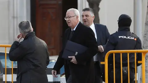 Sabastián Trapote llegando al juicio al procés Sabastián Trapote llegando al juicio al procés