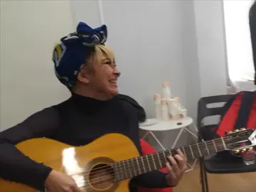 Los familiares del Equipo Fonsi nos sorprenden con esta mágica versión de 'Valerie' Los familiares del Equipo Fonsi nos sorprenden con esta mágica versión de 'Valerie'
