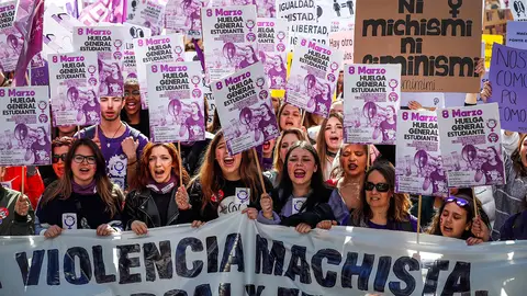 laSexta Noticias 20:00 (08-03-19) Seguimiento masivo de la huelga feminista del 8M en las calles de España para reivindicar la igualdad laSexta Noticias 20:00 (08-03-19) Seguimiento masivo de la huelga feminista del 8M en las calles de España para reivindicar la igualdad