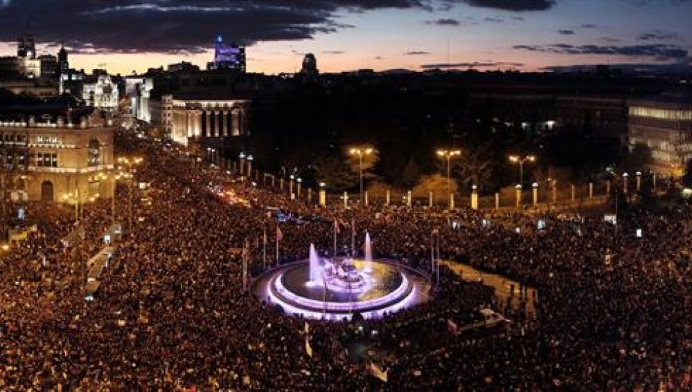 Vista general de la marcha feminista celebrada este viernes en Madrid