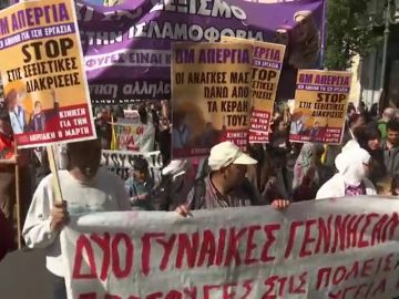 Así celebran la manifestación del 8M en Grecia Así celebran la manifestación del 8M en Grecia