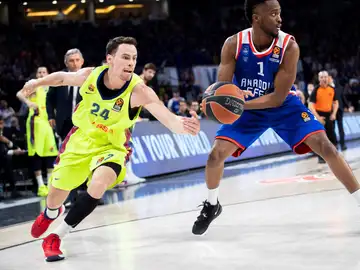 El Barcelona fue arrollado ante el Efes El Barcelona fue arrollado ante el Efes