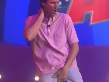 A Alberto le invade el espíritu de Michael Jackson en ‘Juego de juegos’ A Alberto le invade el espíritu de Michael Jackson en ‘Juego de juegos’