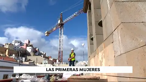 Mujeres que abren camino en profesiones de hombres Mujeres que abren camino en profesiones de hombres