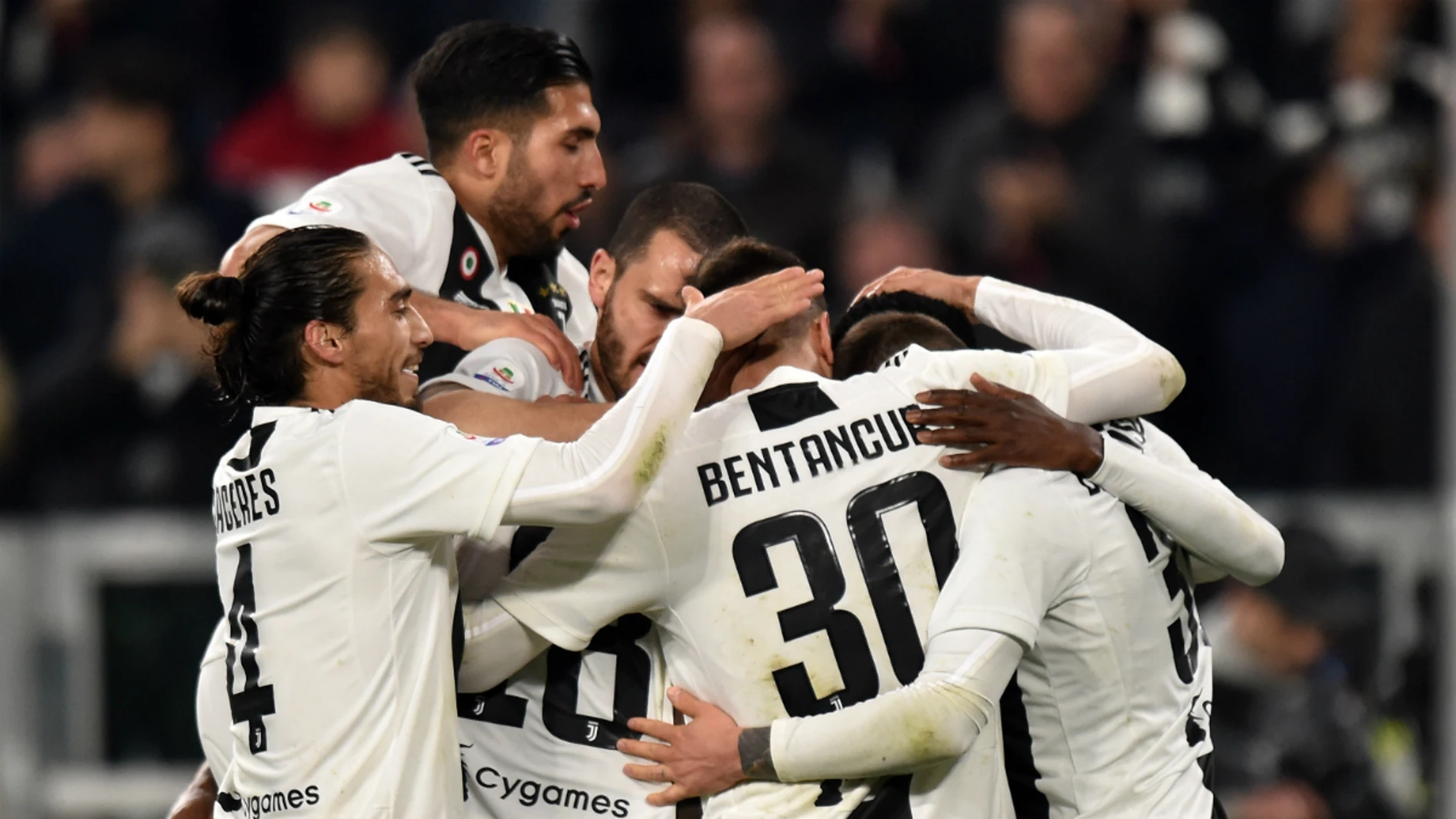 Los jugadores de la Juventus celebran un gol Los jugadores de la Juventus celebran un gol