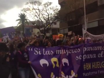Así se vive la manifestación del 8 de marzo en Las Palmas de Gran Canaria. Así se vive la manifestación del 8 de marzo en Las Palmas de Gran Canaria.