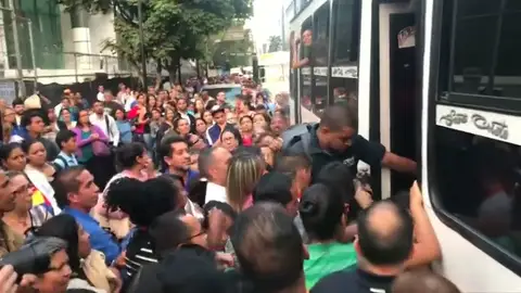 Caos y preocupación en Venezuela por un nuevo apagón Caos y preocupación en Venezuela por un nuevo apagón