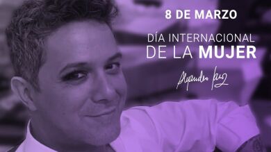 Críticas a Alejandro Sanz por maquillarse un ojo en nombre de las mujeres