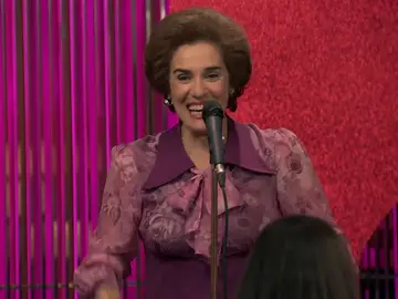 Benigna anima a los enamorados vergonzosos a declararse en 'La fiesta del amor' Benigna anima a los enamorados vergonzosos a declararse en 'La fiesta del amor'