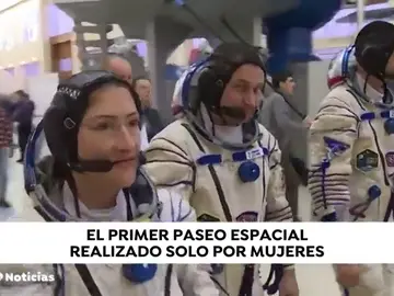 El primer paseo espacial solo de mujeres El primer paseo espacial solo de mujeres