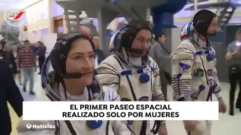 El primer paseo espacial solo de mujeres El primer paseo espacial solo de mujeres