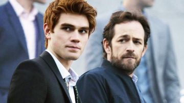 JK Apa y Luke Perry como Archie y Fred Andrews en 'Riverdale'