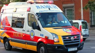 Un joven de 16 a&ntilde;os resulta herido tras sufrir un accidente al chocar su bicicleta con un turismo en la Avenida del Mar de Castell&oacute;n. 
