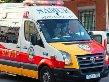 Imagen de un equipo de SAMUR Imagen de un equipo de SAMUR