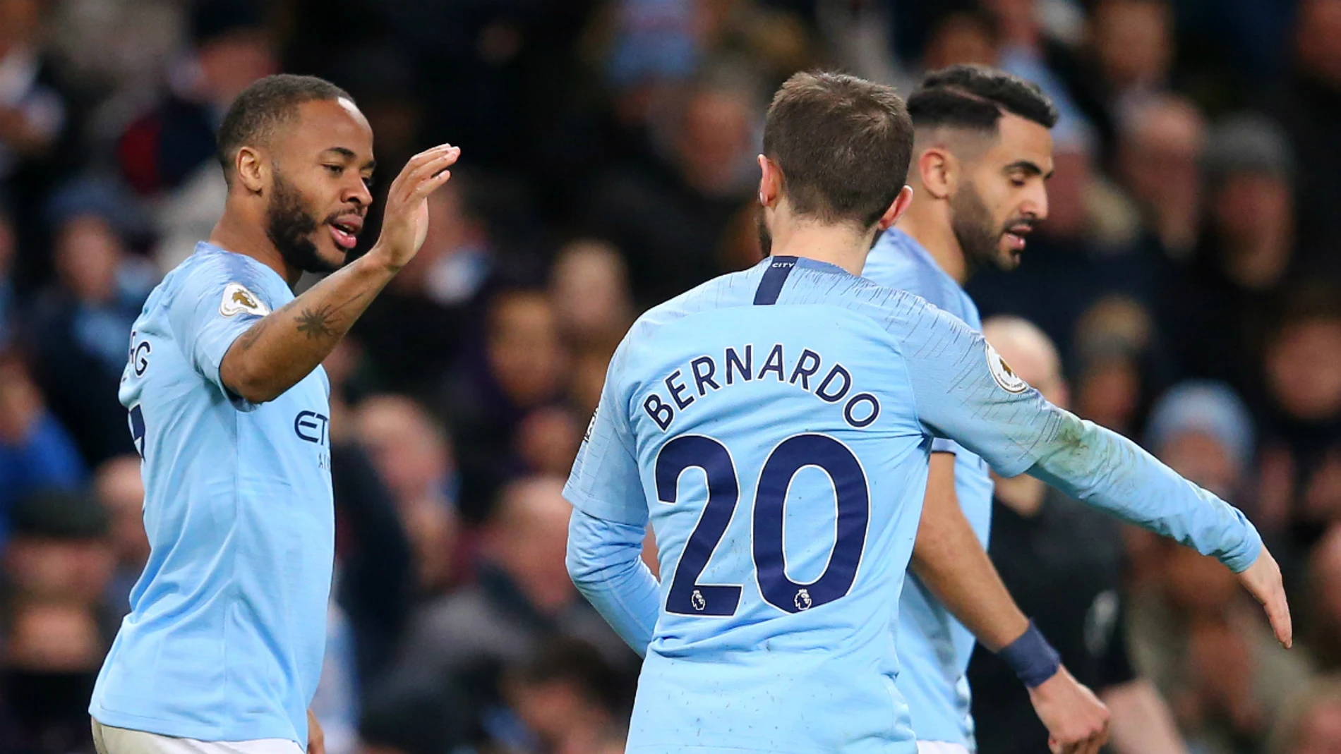 Sterling celebra un gol del Manchester City Sterling celebra un gol del Manchester City