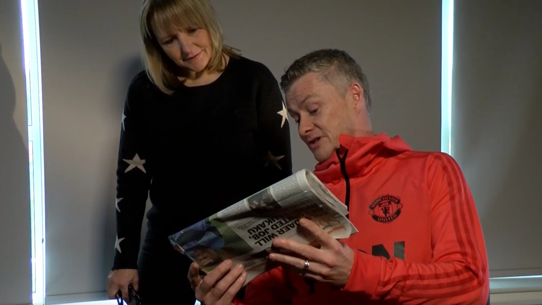 Solskjaer ve el anuncio de una casa de apuestas Solskjaer ve el anuncio de una casa de apuestas