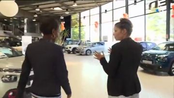 La mitad de las compras de coches nuevos est&aacute;n realizadas por mujeres