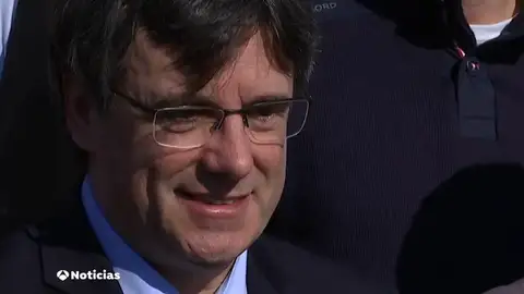 Puigdemont se compromete a volver a Cataluña si es elegido eurodiputado al asegurar que tendría "inmunidad" Puigdemont se compromete a volver a Cataluña si es elegido eurodiputado al asegurar que tendría "inmunidad"