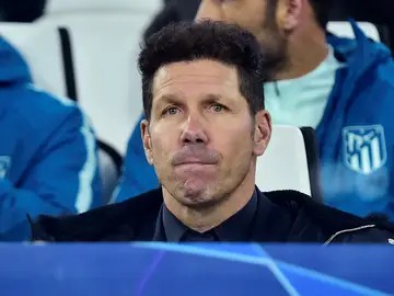 Simeone en la grada del Juventus Stadium Simeone en la grada del Juventus Stadium