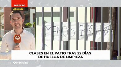 La huelga de limpieza en institutos valencianos obliga a impartir las clases en el patio