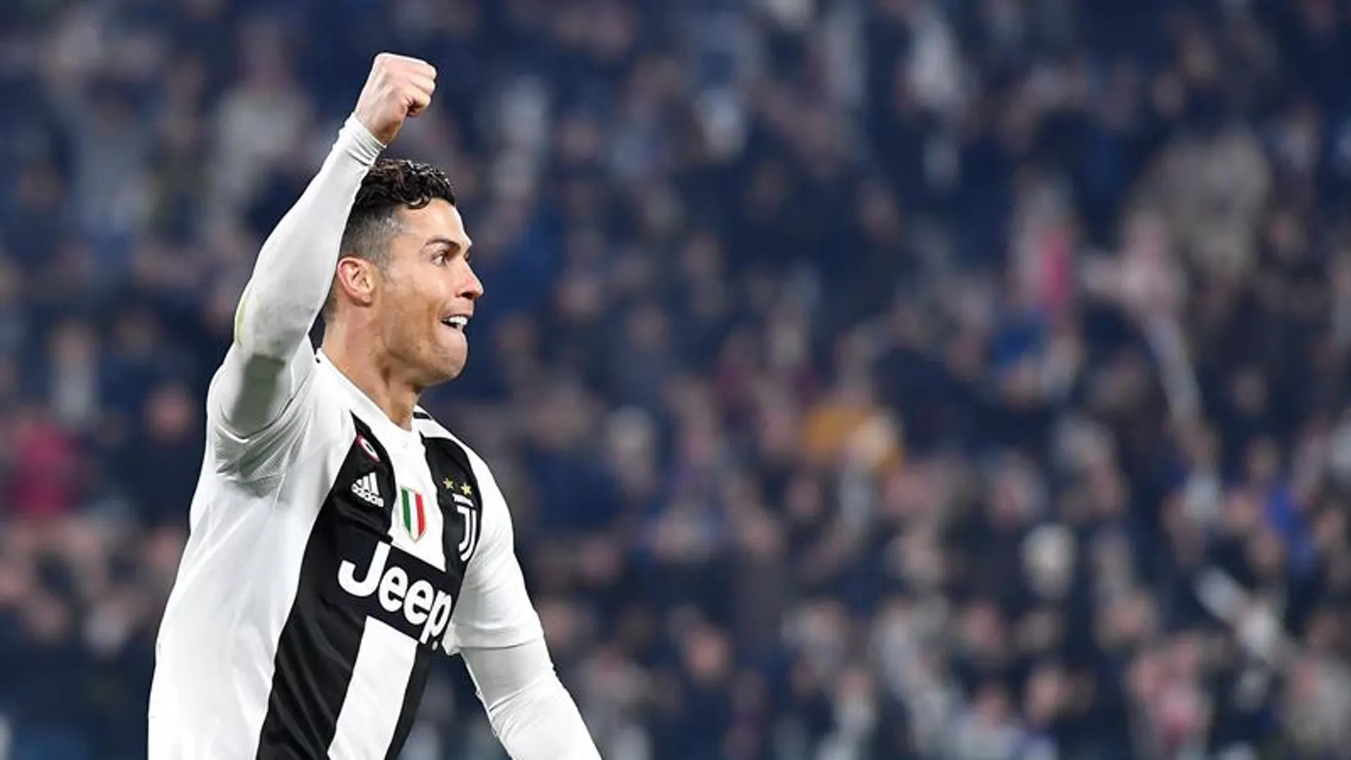 Cristiano Ronaldo marca un gol ante el Atlético. Cristiano Ronaldo marca un gol ante el Atlético.