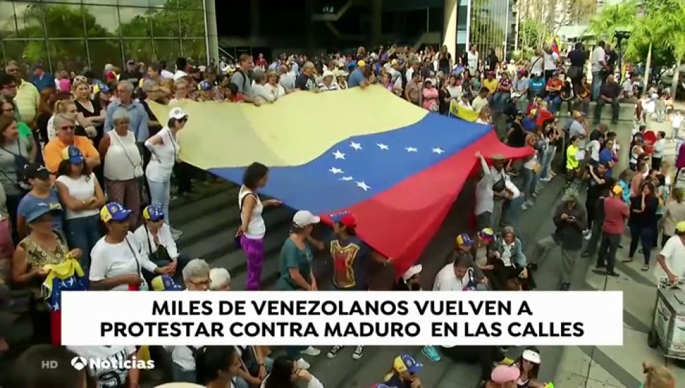 Miles de venezolanos se echan de nuevo a la calle para protestar contra Maduro
