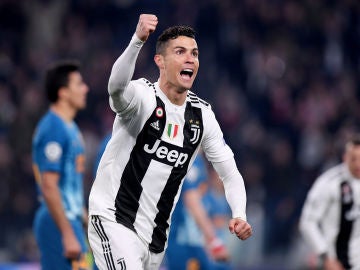 Cristiano Ronaldo celebra uno de sus goles al Atlético de Madrid