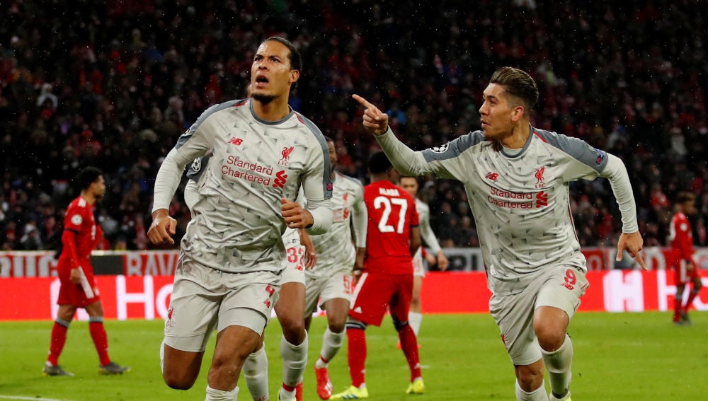 Van Dijk celebra su gol al Bayern