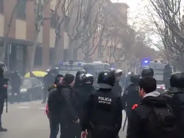 Cinco hinchas del Olympique de Lyon, heridos tras ser atacados en Barcelona Cinco hinchas del Olympique de Lyon, heridos tras ser atacados en Barcelona