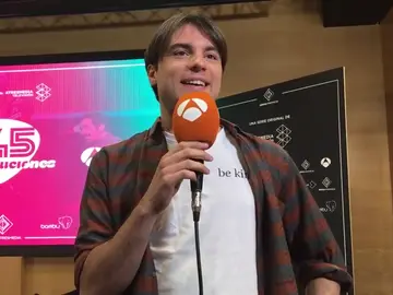 Eudald Font: "El director nos decía que en '45 revoluciones' se tiene que respirar electricidad" Eudald Font: "El director nos decía que en '45 revoluciones' se tiene que respirar electricidad"