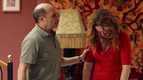 Almudena, desconcertada con Pascual: "O est&aacute; muerto o es un traidor"