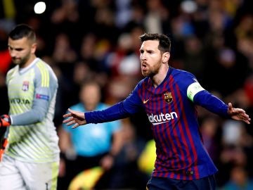 Messi celebra un gol ante el Olympique de Lyon
