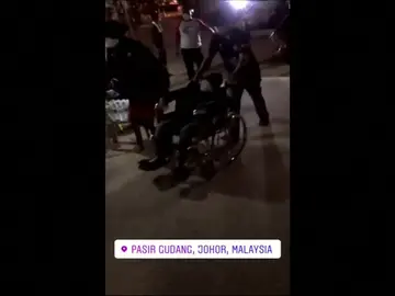 Una fuga química obliga a cerrar más de 100 colegios en Malasia Una fuga química obliga a cerrar más de 100 colegios en Malasia