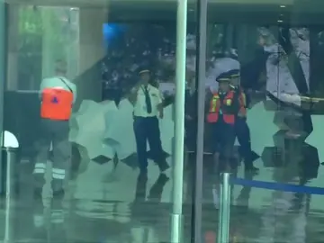 BBVA desaloja dos de sus edificios en México tras recibir amenazas por correo BBVA desaloja dos de sus edificios en México tras recibir amenazas por correo
