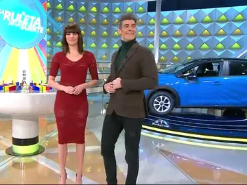 El lado más "coqueto" de Jorge Fernández al vestir chaqueta en 'La Ruleta de la Suerte' El lado más "coqueto" de Jorge Fernández al vestir chaqueta en 'La Ruleta de la Suerte'