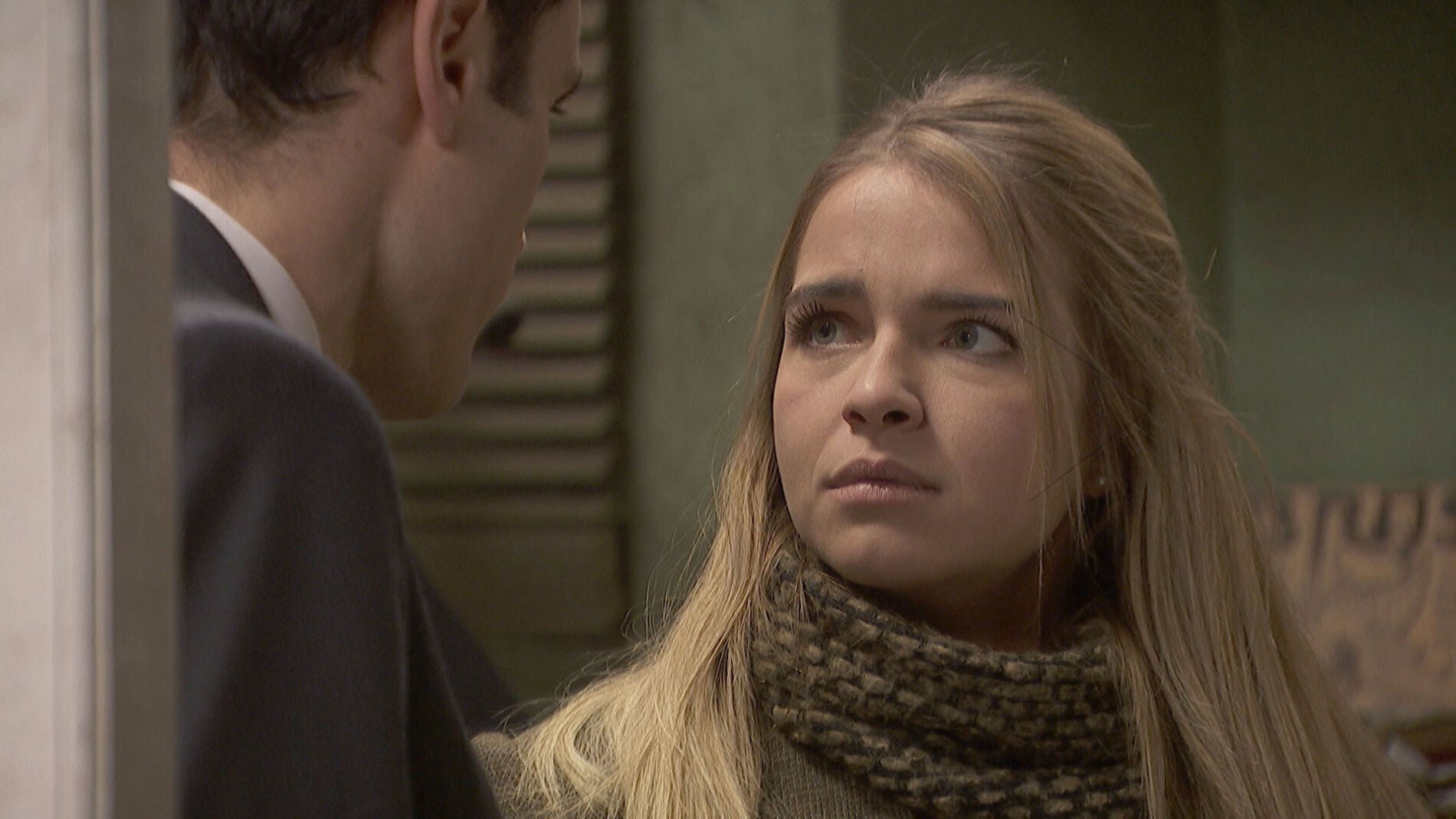 &Aacute;lvaro hace pedazos los planes de Antolina: "Est&aacute;s a mi merced" 