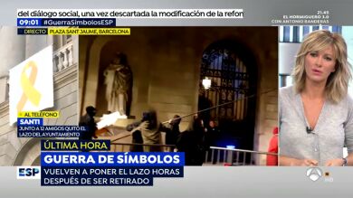 VÍDEO | Violencia entre la Policía y un grupo antindependentista que quitaba lazos amarillos: 