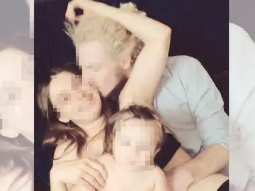 Imagen de uno de los dos hermanos, junto a sus padres, desaparecido en Valencia Imagen de uno de los dos hermanos, junto a sus padres, desaparecido en Valencia