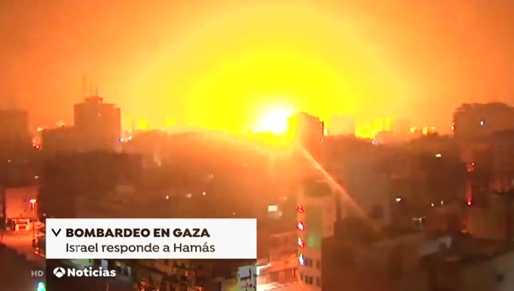 Israel bombardea Gaza tras el ataque con cohetes desde el norte de la franja palestina contra Tel Aviv