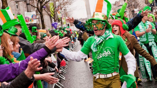 San Patricio en las calles de Dubl&iacute;n