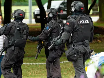 Policía de Nueva Zelanda tras el doble atentado Policía de Nueva Zelanda tras el doble atentado