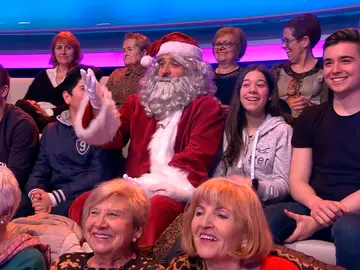 Papá Noel visita a Arturo Valls en '¡Ahora Caigo!' Papá Noel visita a Arturo Valls en '¡Ahora Caigo!'