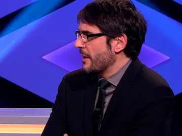 Juanra Bonet, sorprendido con el divertido diccionario español-jienense de Alberto: Juanra Bonet, sorprendido con el divertido diccionario español-jienense de Alberto: