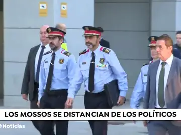 Los Mossos se distancian de los políticos catalanes en el Juicio del 'Procés' Los Mossos se distancian de los políticos catalanes en el Juicio del 'Procés'